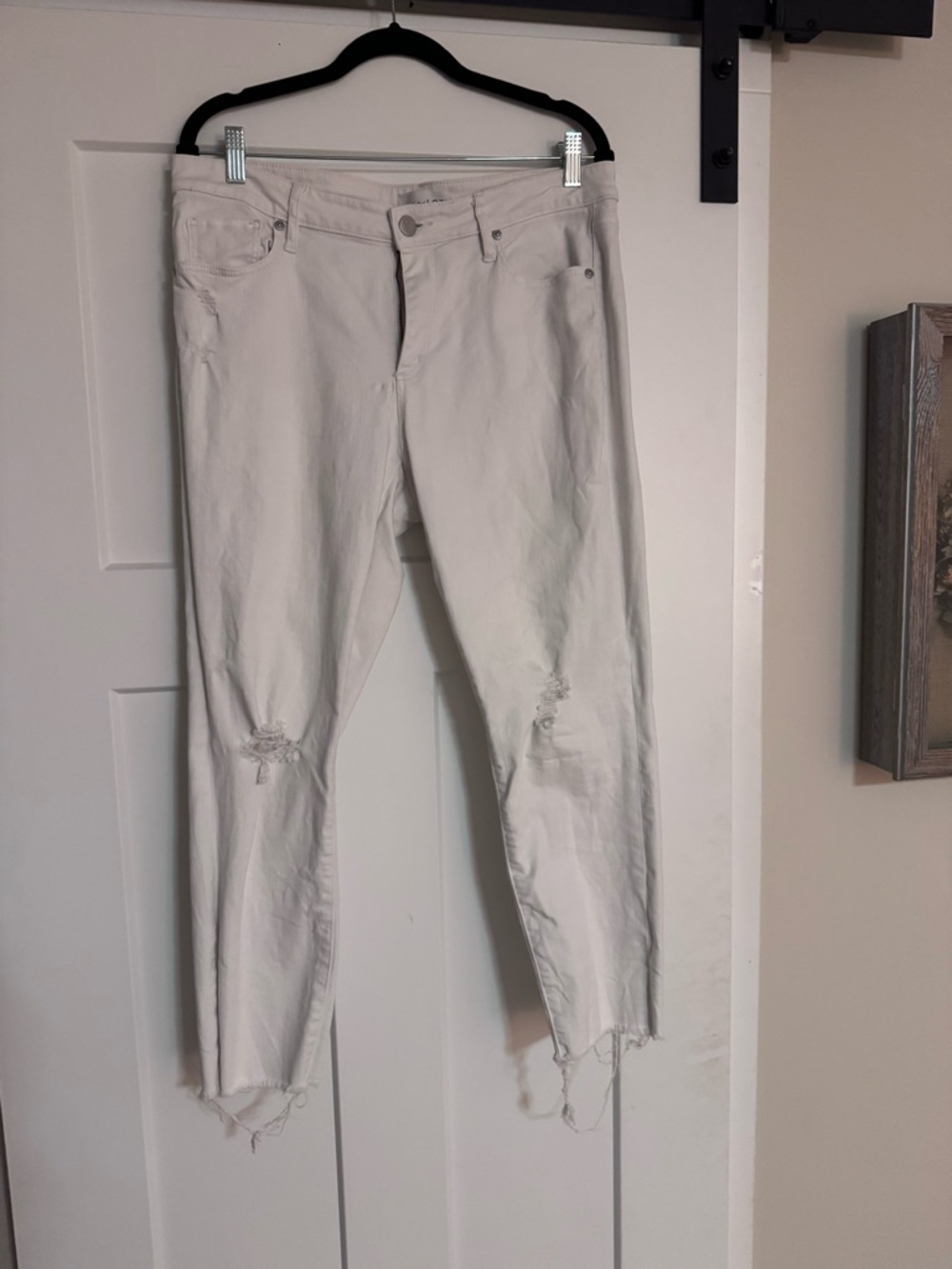 Loft Women’s Distressed White Jeans